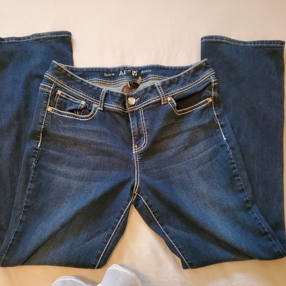 Apartment 9 Size 16 Bootcut Jeans- like new!